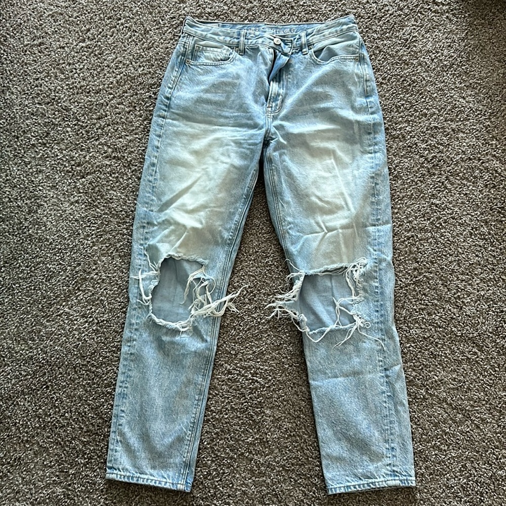 American Eagle size 6 Mom Jeans